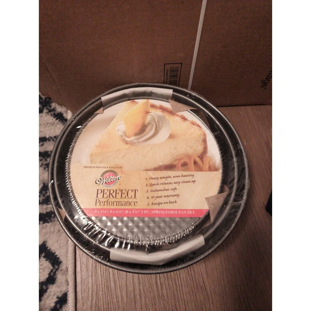 Wilton Perfect Performance 3 Piece Springform Pan Set NEW Non-Stick Bakeware